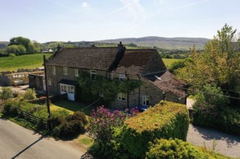 4 bedroom semi-detached house for sale – Charlestone House, Embsay, Skipton, BD23 6EN